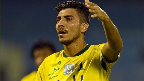 الإدارة تحاول تعويض فشلها في ملف زيزو.. الزمالك ينهي اتفاقه مع محمد شريف 